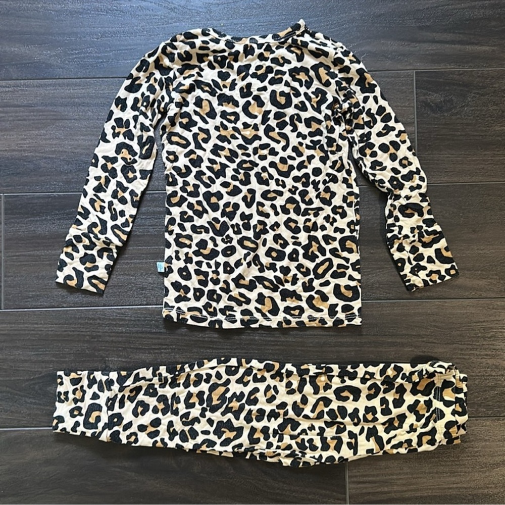POSH PEANUT Lana Leopard Print Pajamas Girls 3T Bamboo Two Piece PJs